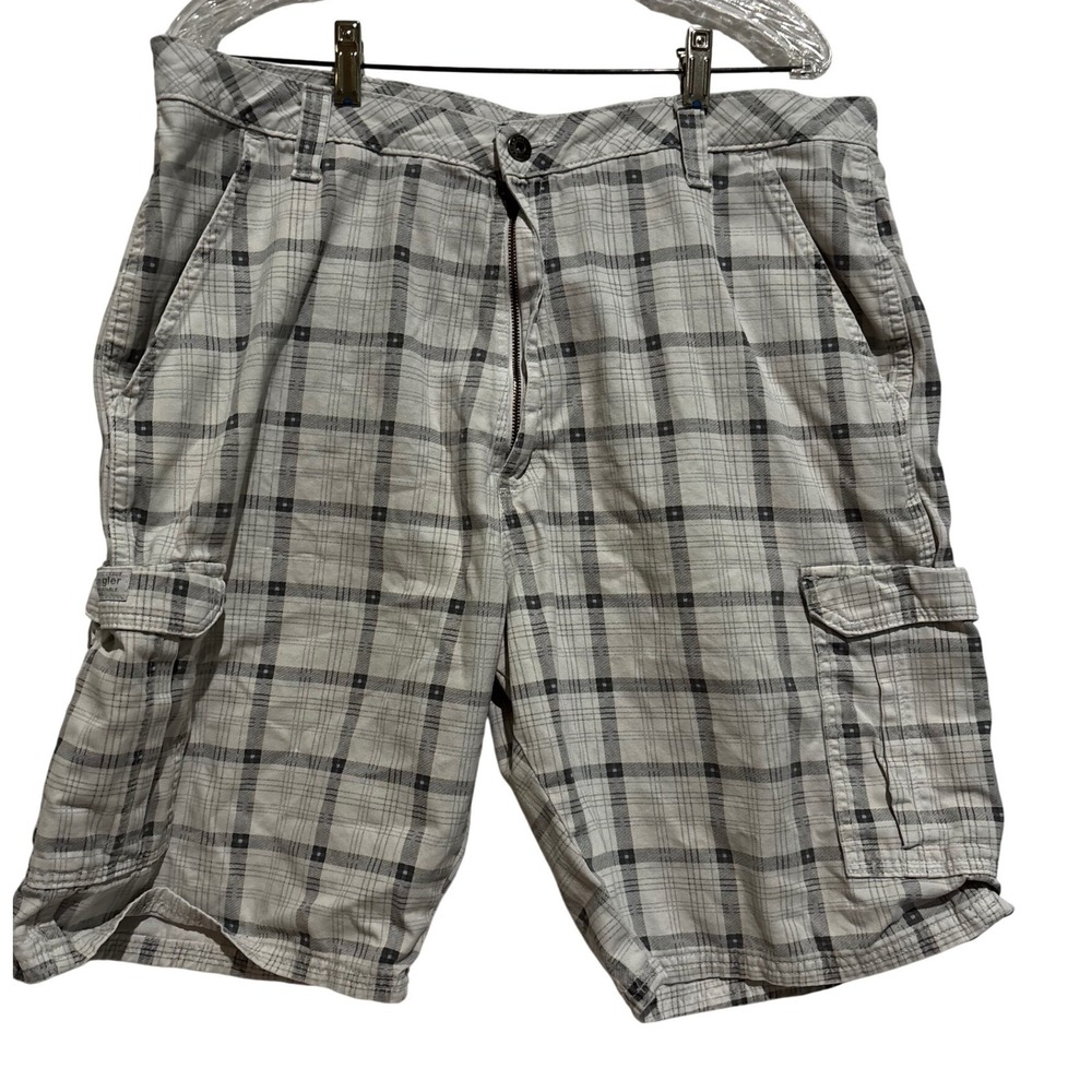 Wrangler Authentic Issue Mens Plaid Cargo Shorts Grey White Sz 38 Beach y2k dad